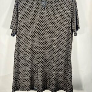 Women's Black and Cream Geometric Short Sleeve Top